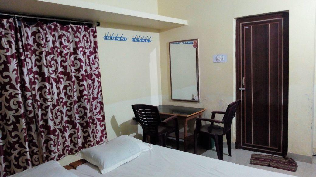 Sunrise Guest House บูบันเนสชวาร์ ภายนอก รูปภาพ